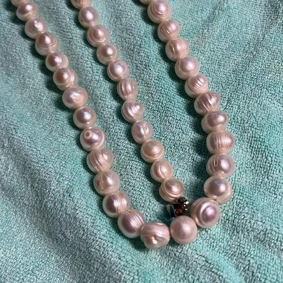 VINTAGE White Freshwater Pearls 33” Long Strand Necklace Jewelry Classic Prepy - Picture 6 of 10